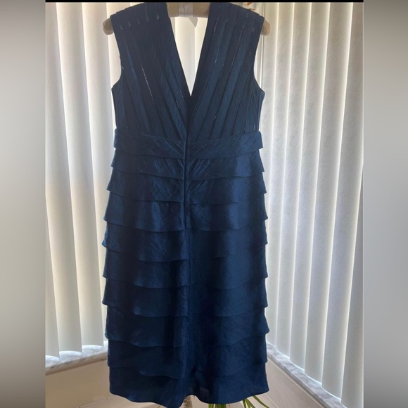 Casual or social dress - Picture 6 of 10